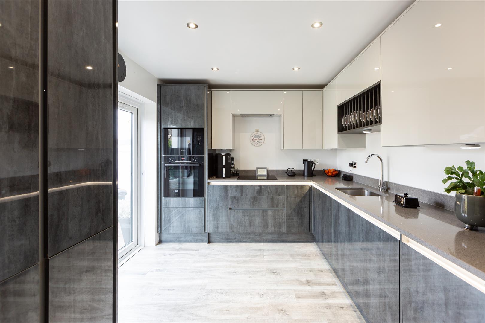 Bryn Road, Loughor, Swansea, SA4 6PR